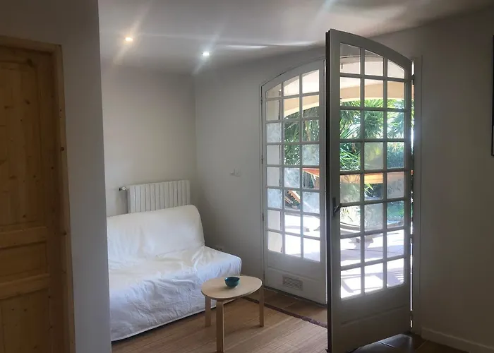 Une Terrasse A L\'Estaque + Stationnement