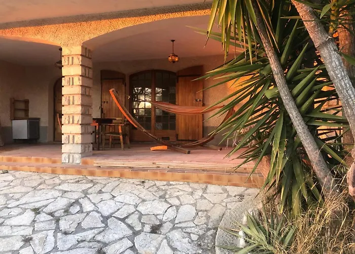 Une Terrasse A L\'Estaque + Stationnement
