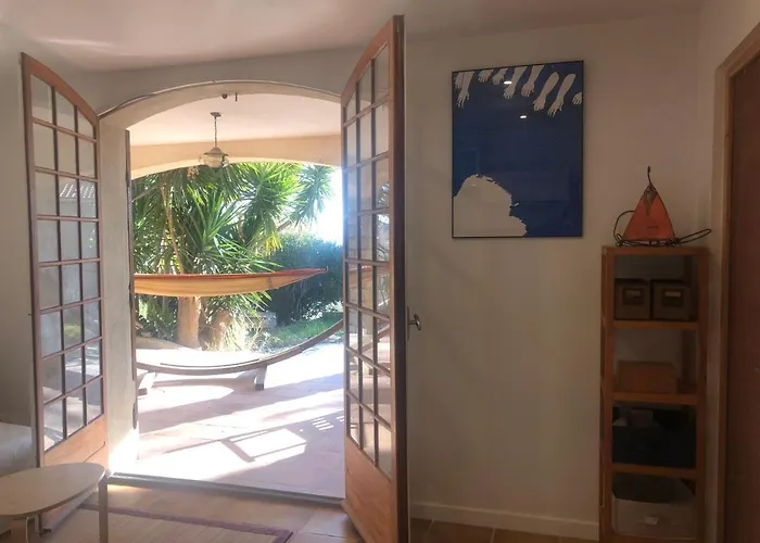 Une Terrasse A L\'Estaque + Stationnement